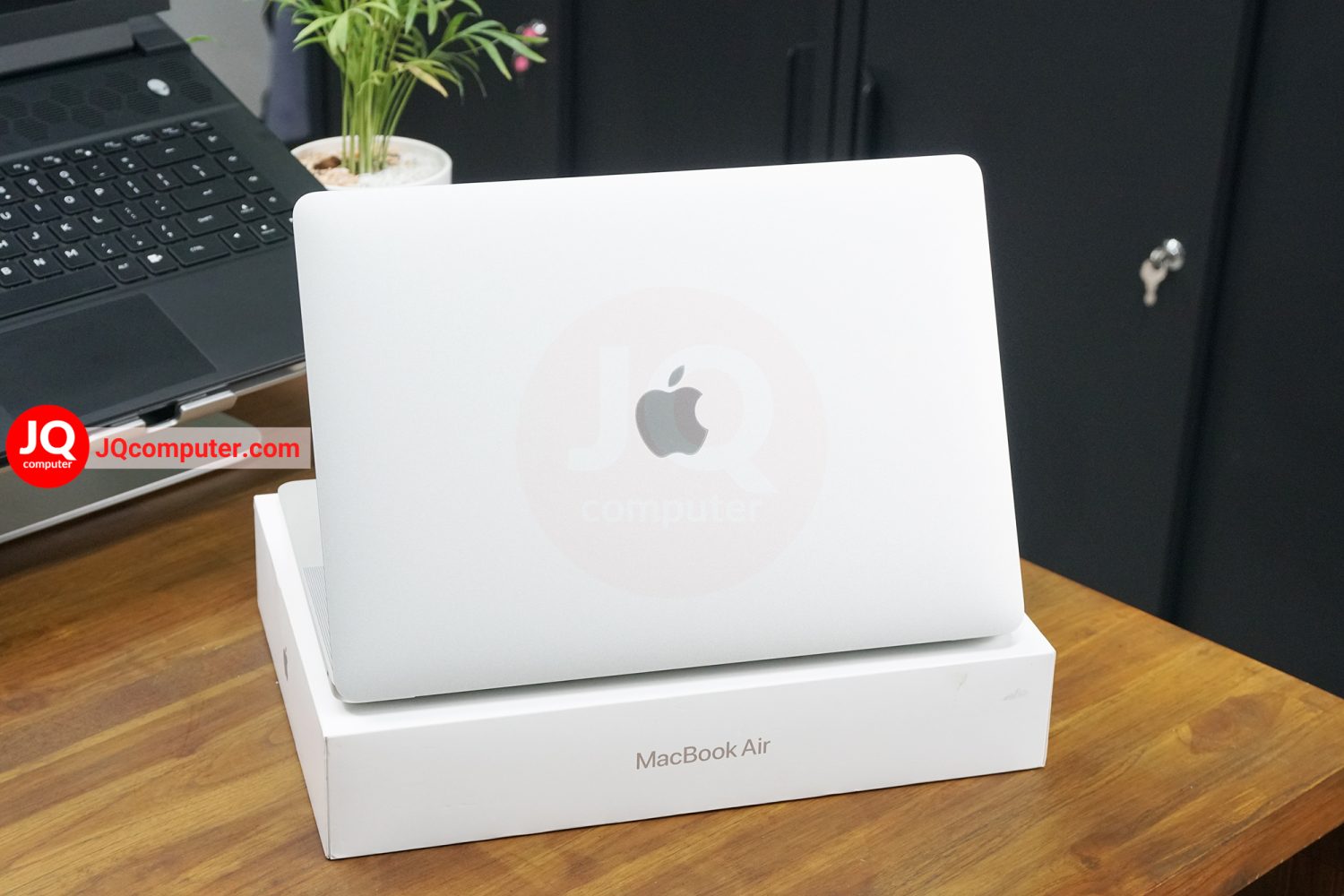 MacBook Air 13" 2020 / Apple M1 - Image 2