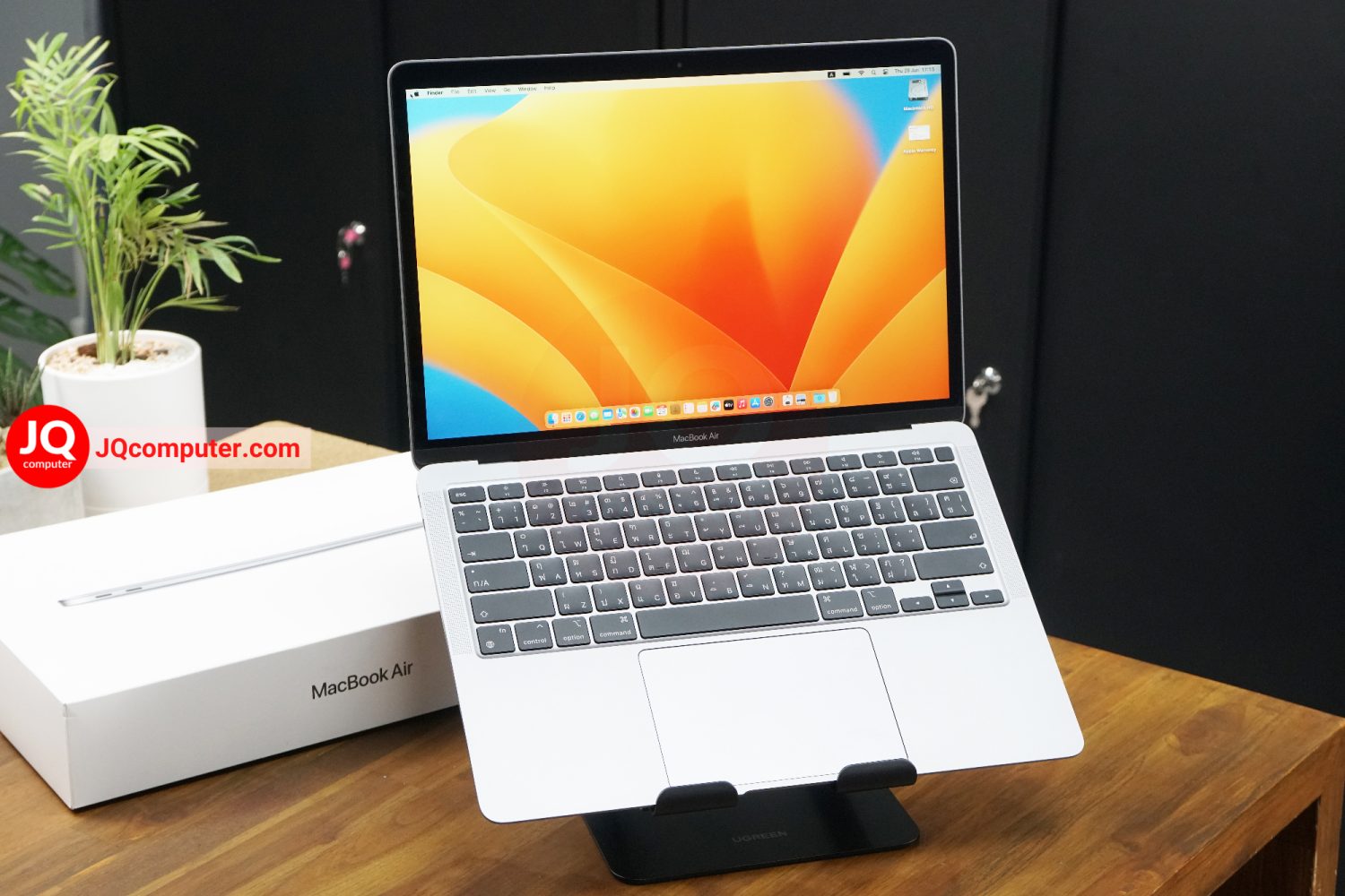 MacBook Air 13" 2020 / Apple M1