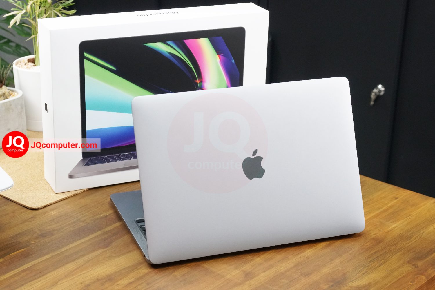 MacBook Pro 13" 2020 / Apple M1 - Image 2