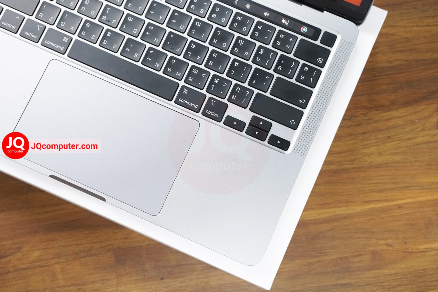 MacBook Pro 13" 2020 / Apple M1 - Image 4