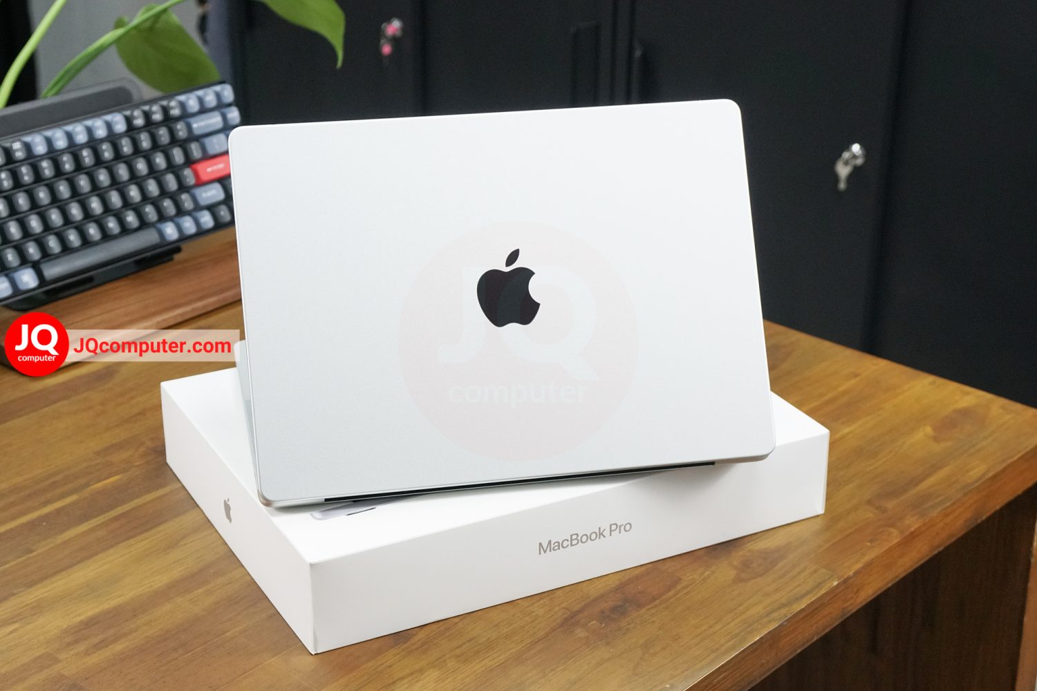 MacBook Pro 14" Apple M2 Pro, 2023 - Image 2