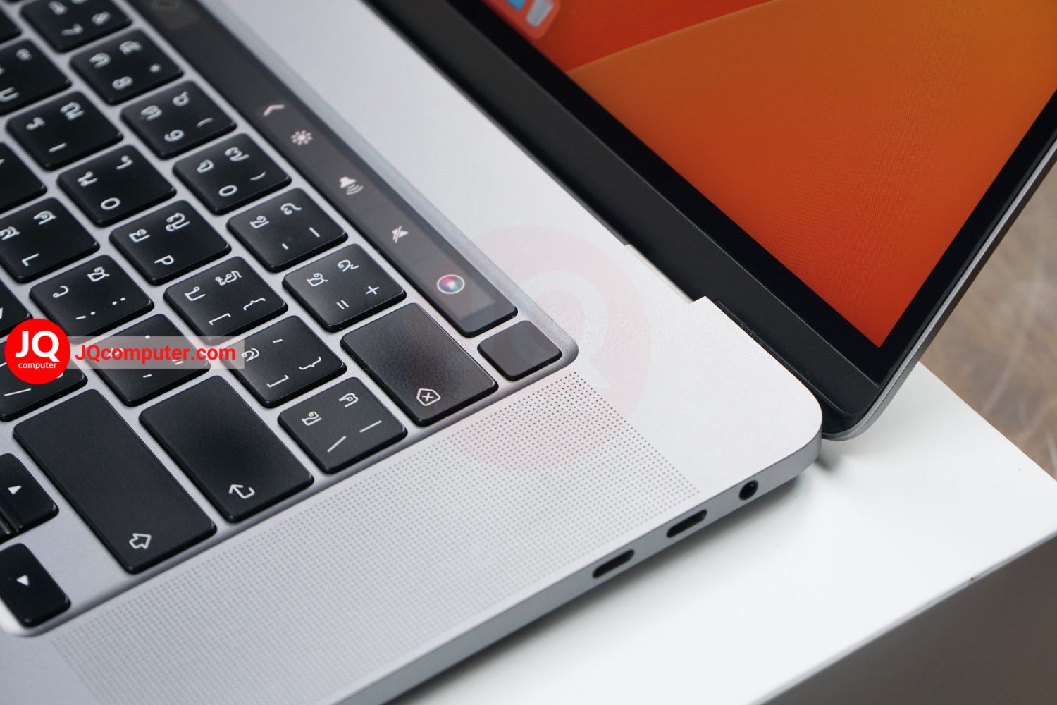 MacBook Pro 16" 2019 - Image 5