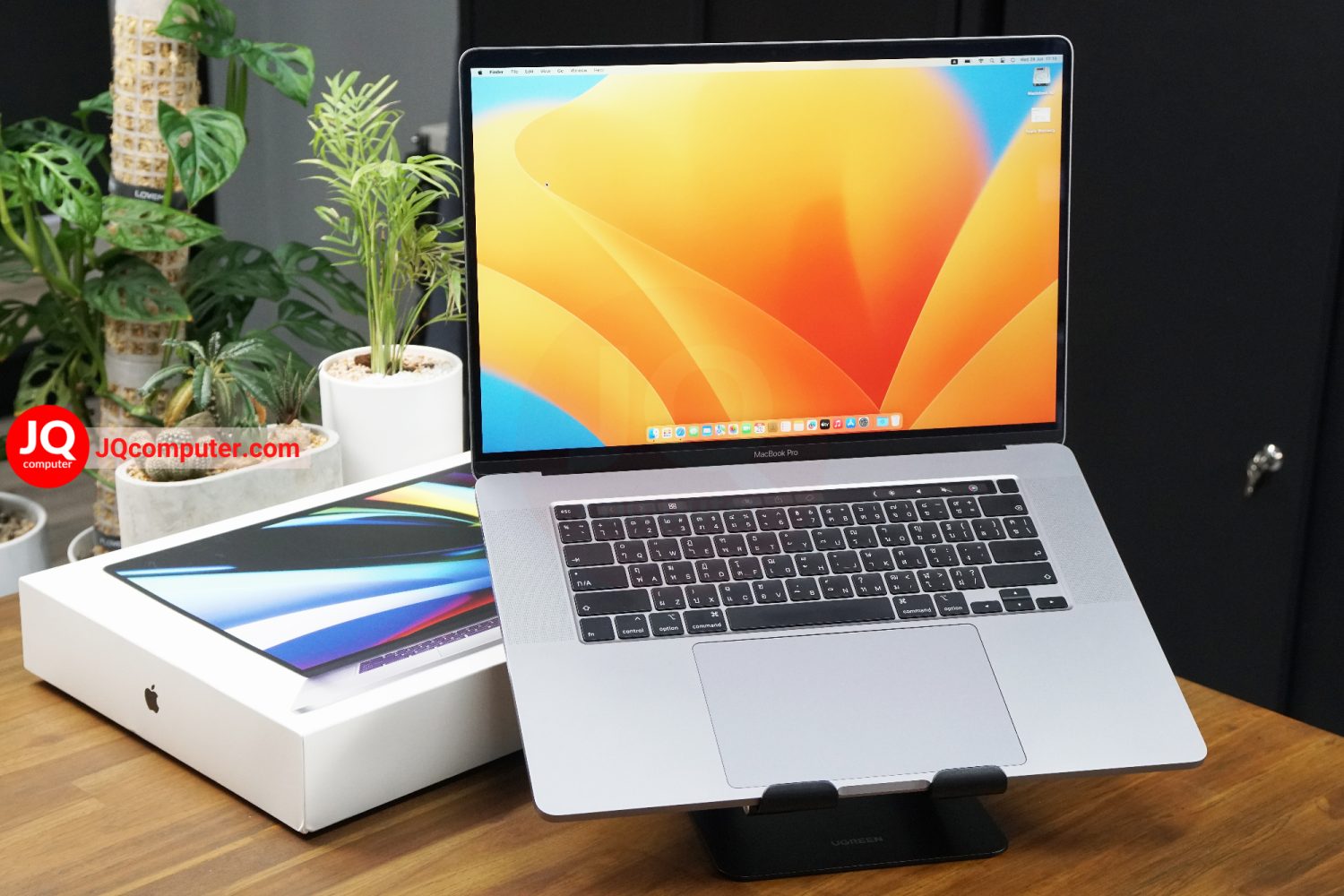 MacBook Pro 16" 2019 with Apple Care+