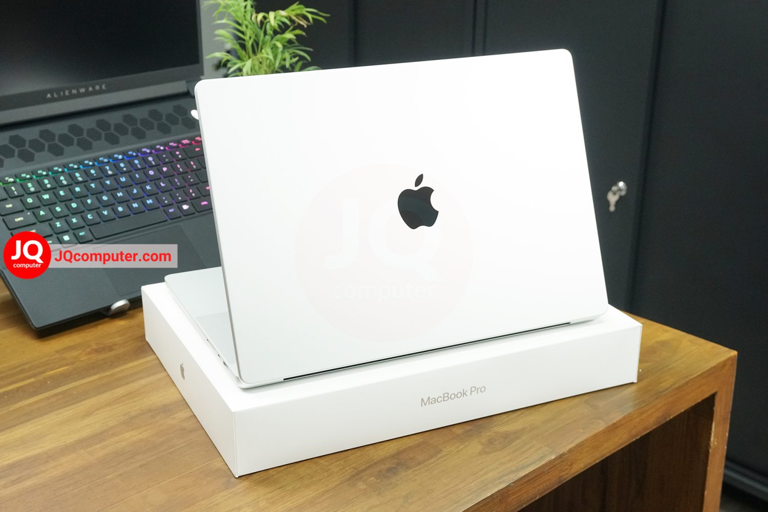 MacBook Pro 16" 2021 / Apple M1 Pro - Image 2