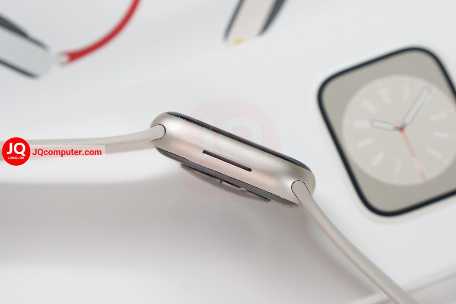 Apple Watch 8 GPS / 41MM - Image 4