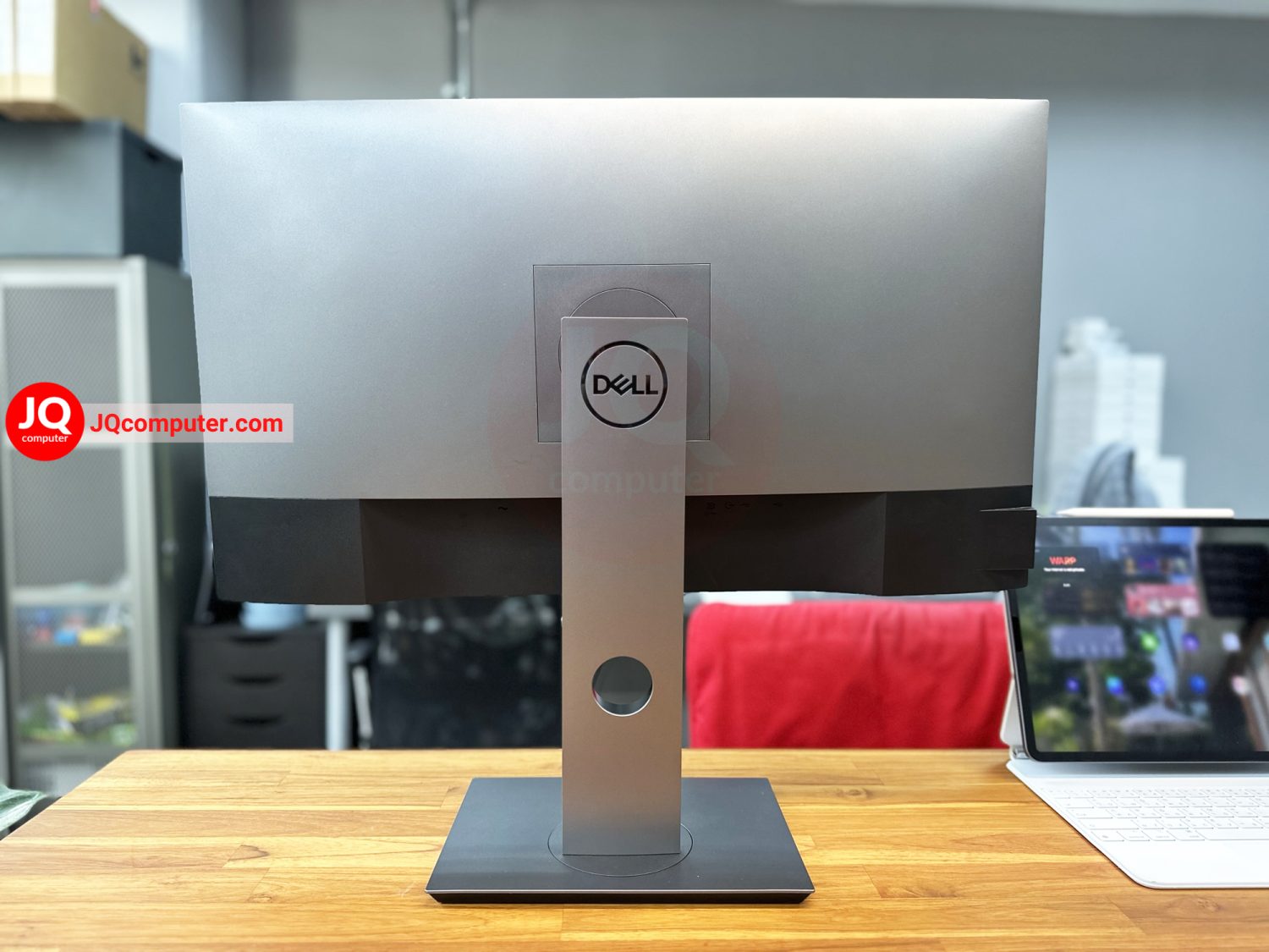 Dell UltraSharp 27" 4K USB-C - Image 2