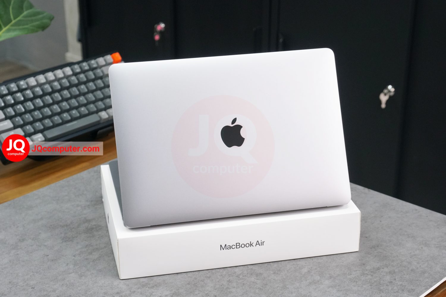 MacBook Air 13" Intel Core i5, 2020 - Image 2