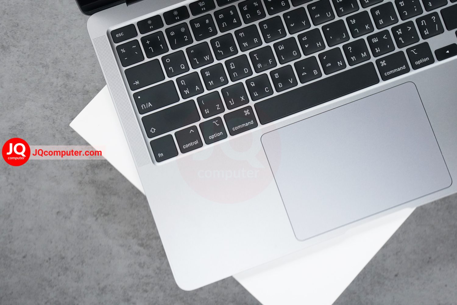 MacBook Air 13" Intel Core i5, 2020 - Image 3