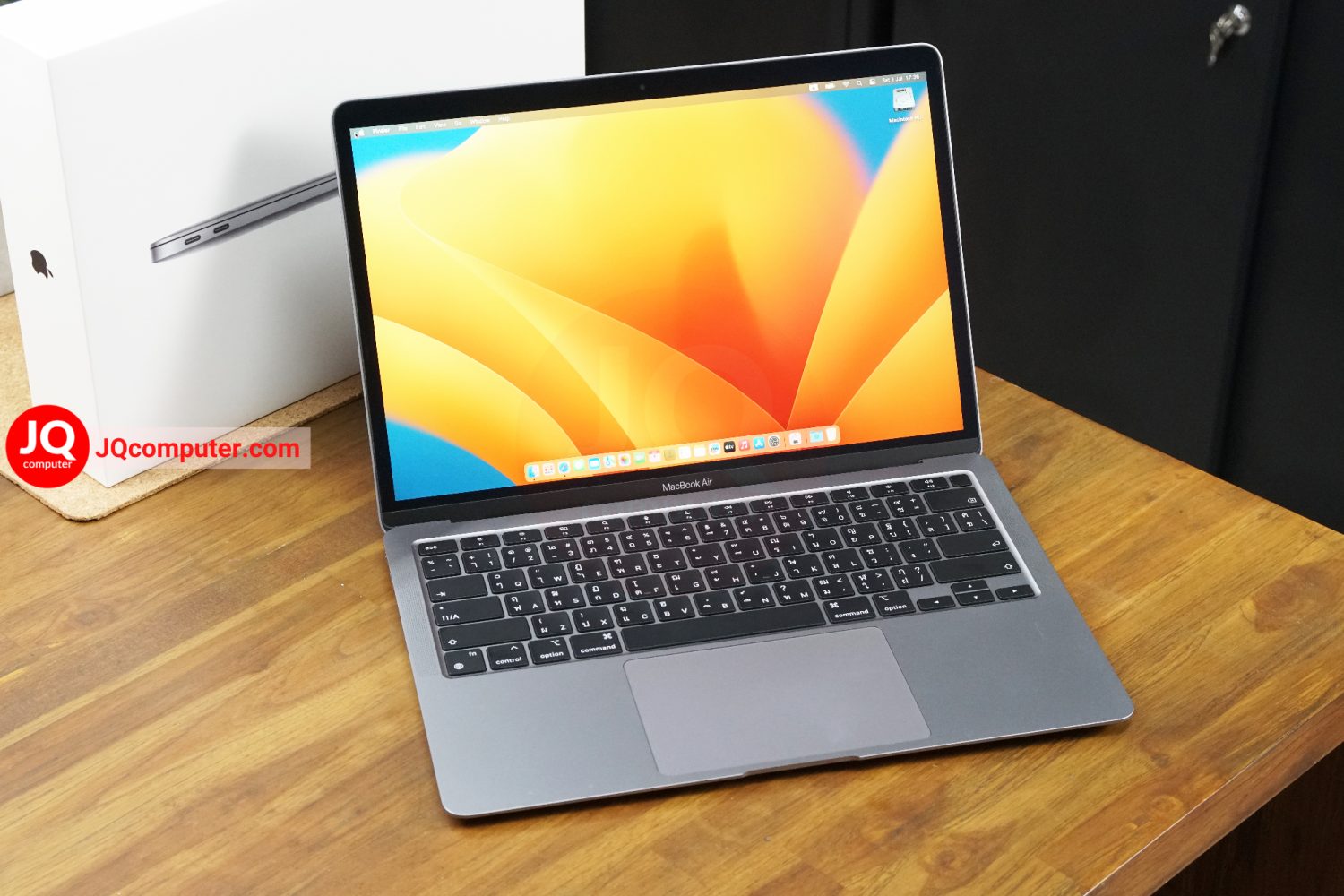 MacBook Air 13" 2020 / Apple M1