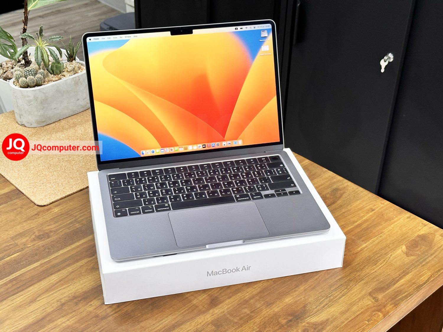 MacBook Air 13" 2022 / Apple M2
