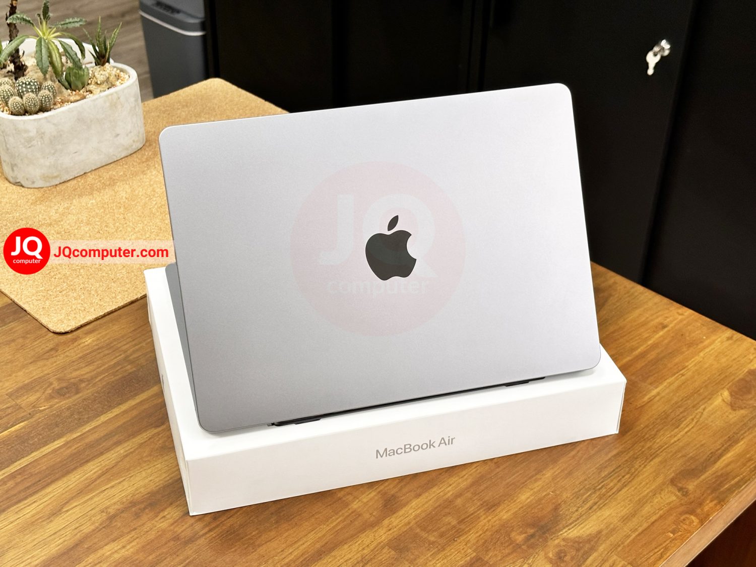 MacBook Air 13" 2022 / Apple M2 - Image 2