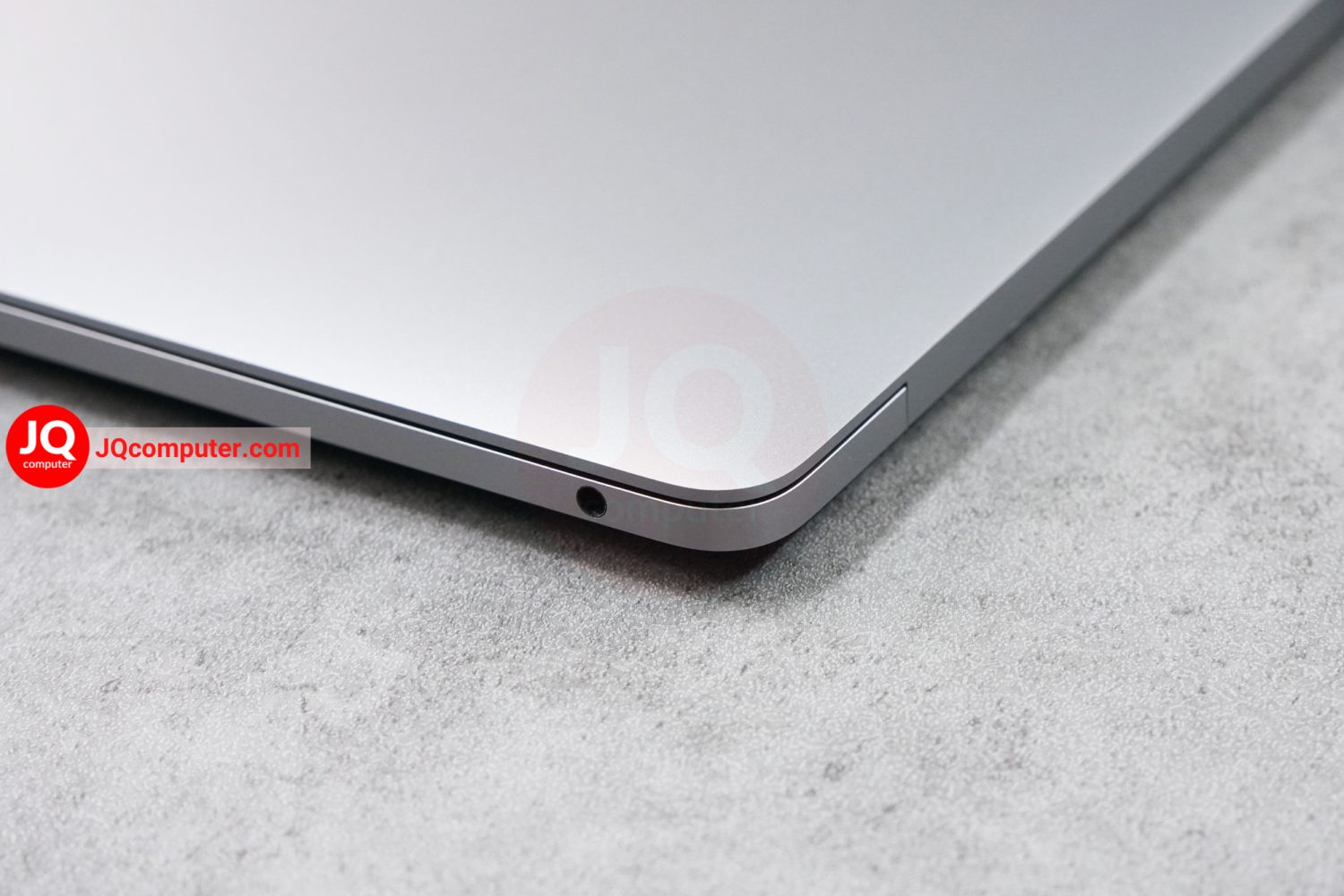 MacBook Pro 13" 2020 / Apple M1 (Top Spec) - Image 15