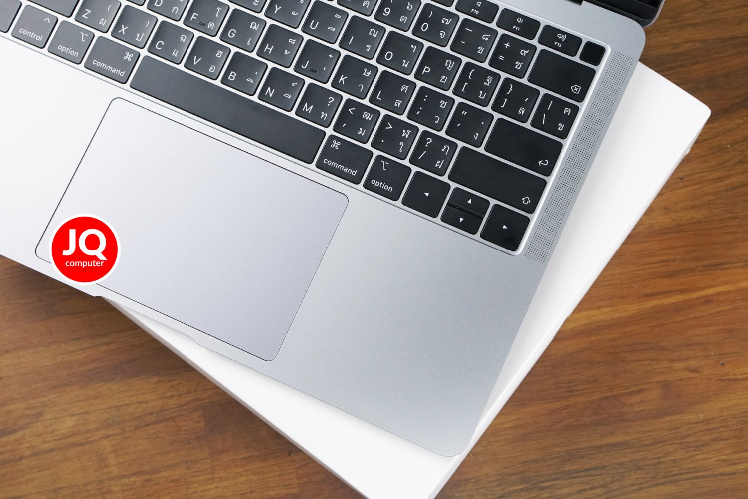 MacBook Air 13" Intel Core i5, 2019 - Image 4