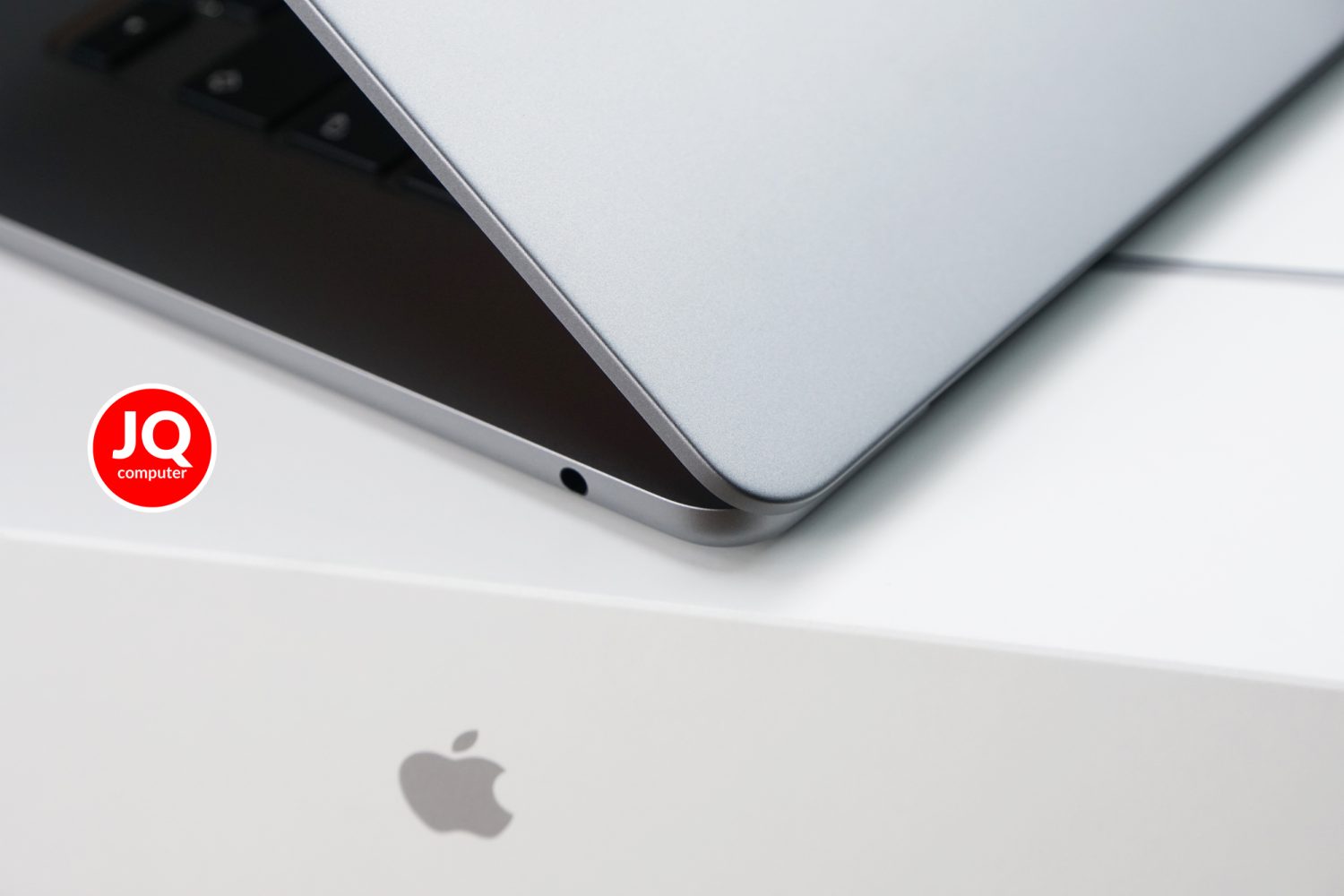 MacBook Air 15" Apple M2, 2023 - Image 12