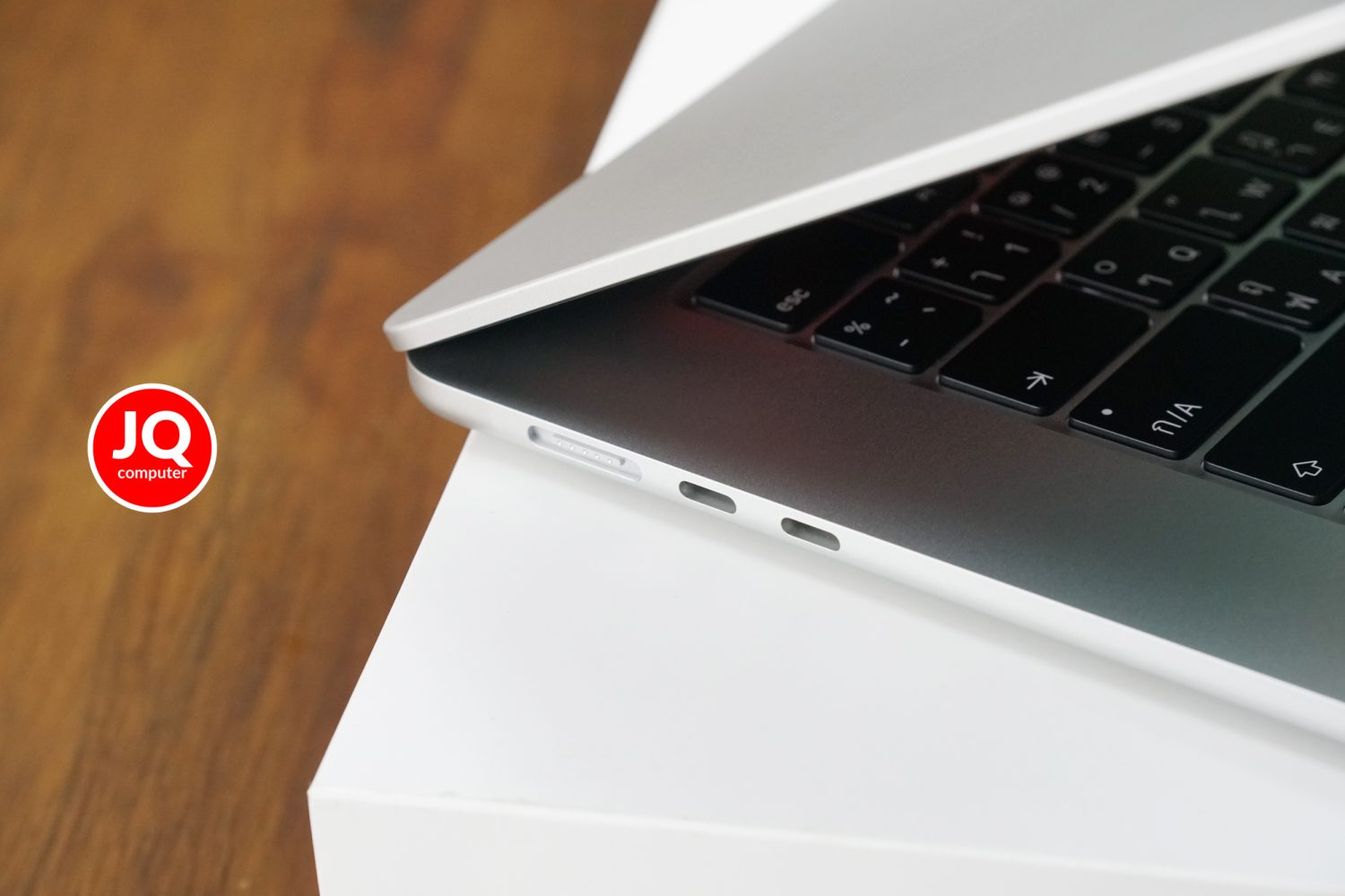 MacBook Air 15" Apple M2, 2023 - Image 12