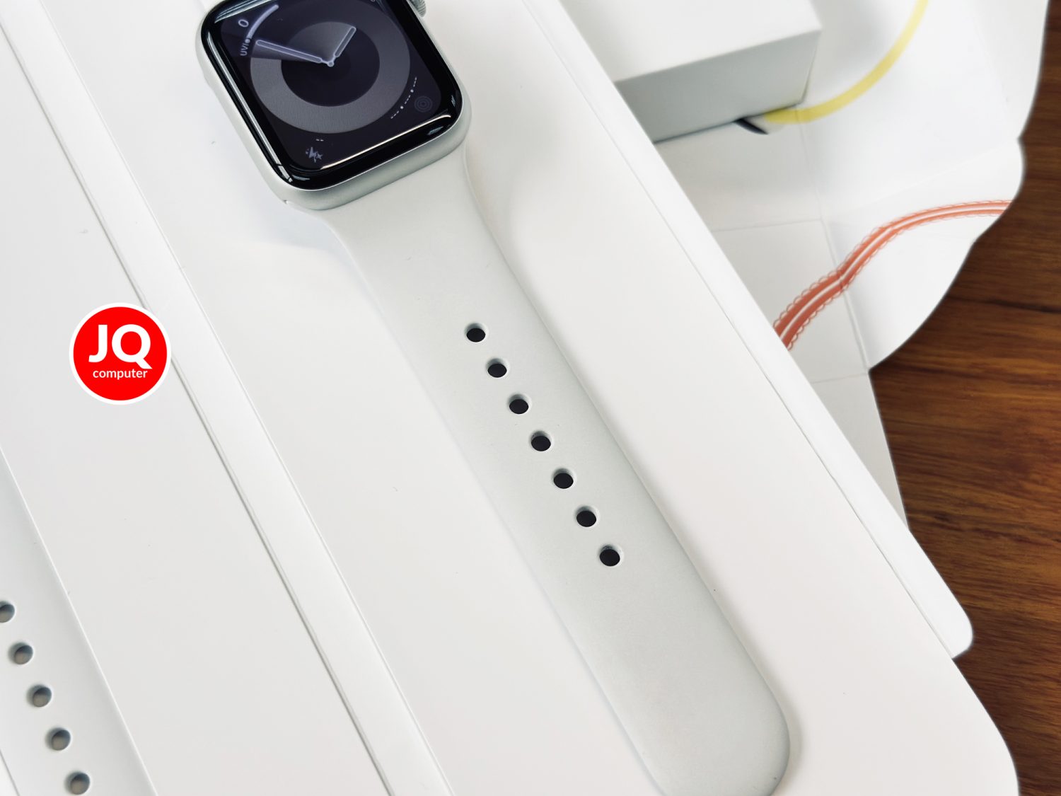 Apple Watch SE 2 GPS - Image 9