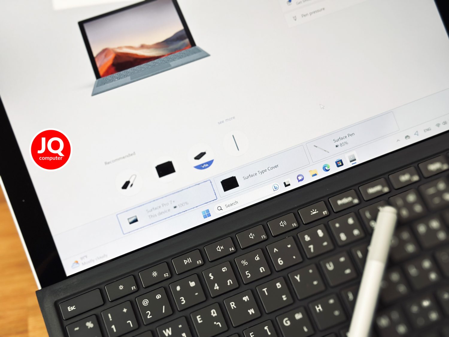 Surface Pro 7 Plus - Image 10