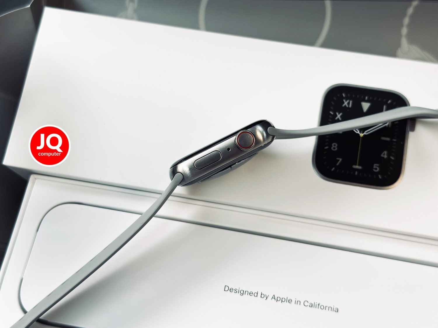 Apple Watch Series 6 Titanium - Image 2