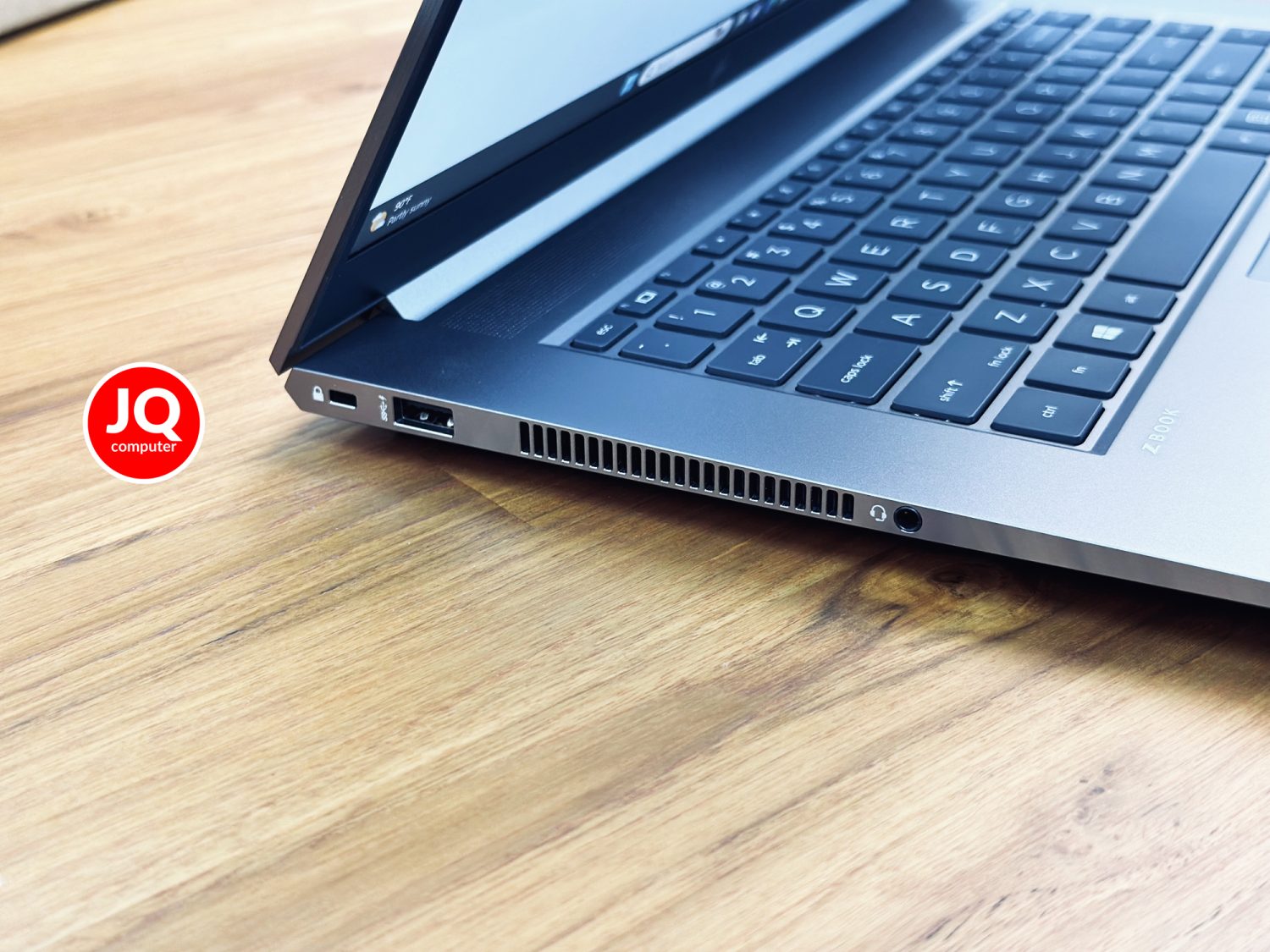 HP ZBook Studio 15 G8 - Image 13