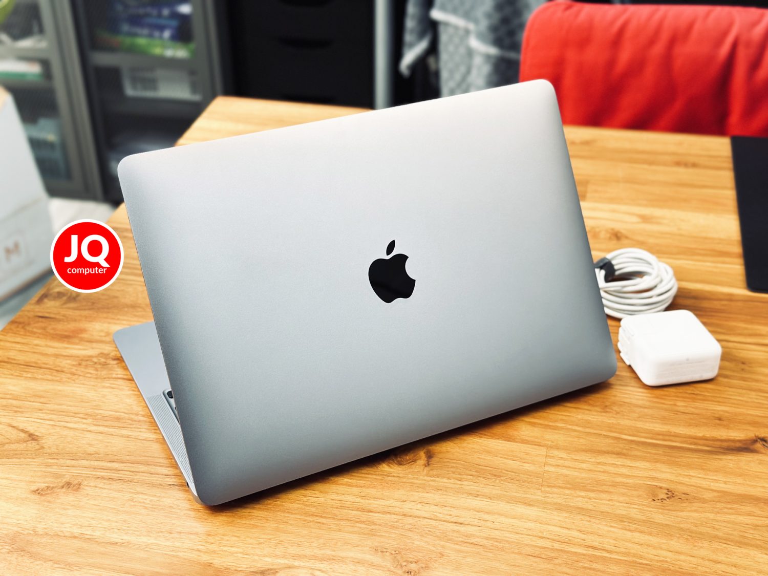 MacBook Air 13" Apple M1, 2020 - Image 2