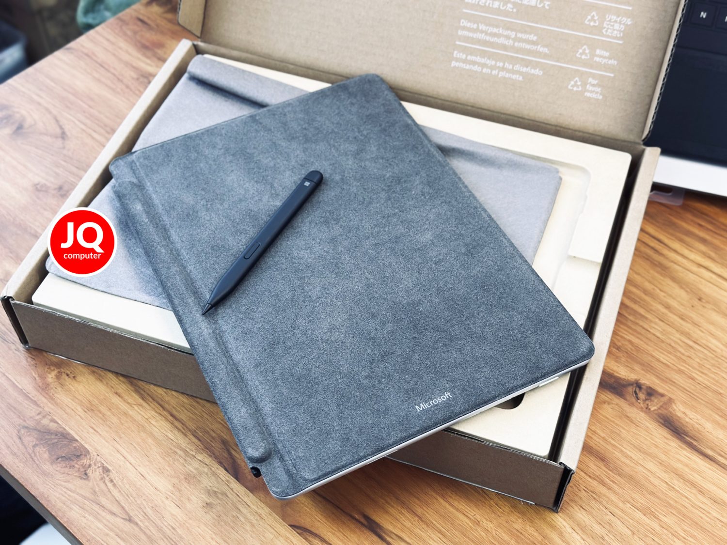 Microsoft Surface Pro 8, Intel Core i5 - Image 9