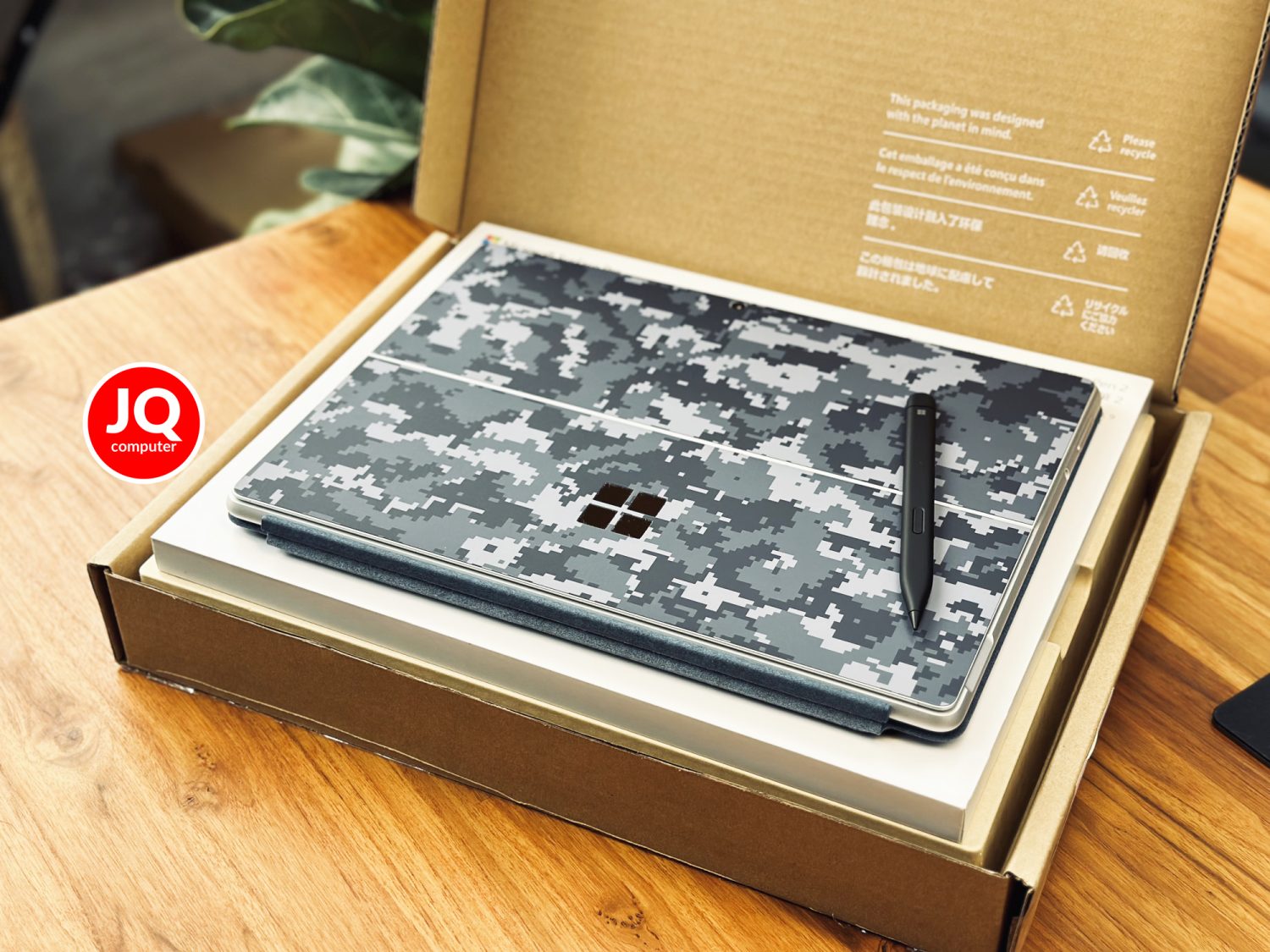 Microsoft Surface Pro 8, Intel Core i3 - Image 2