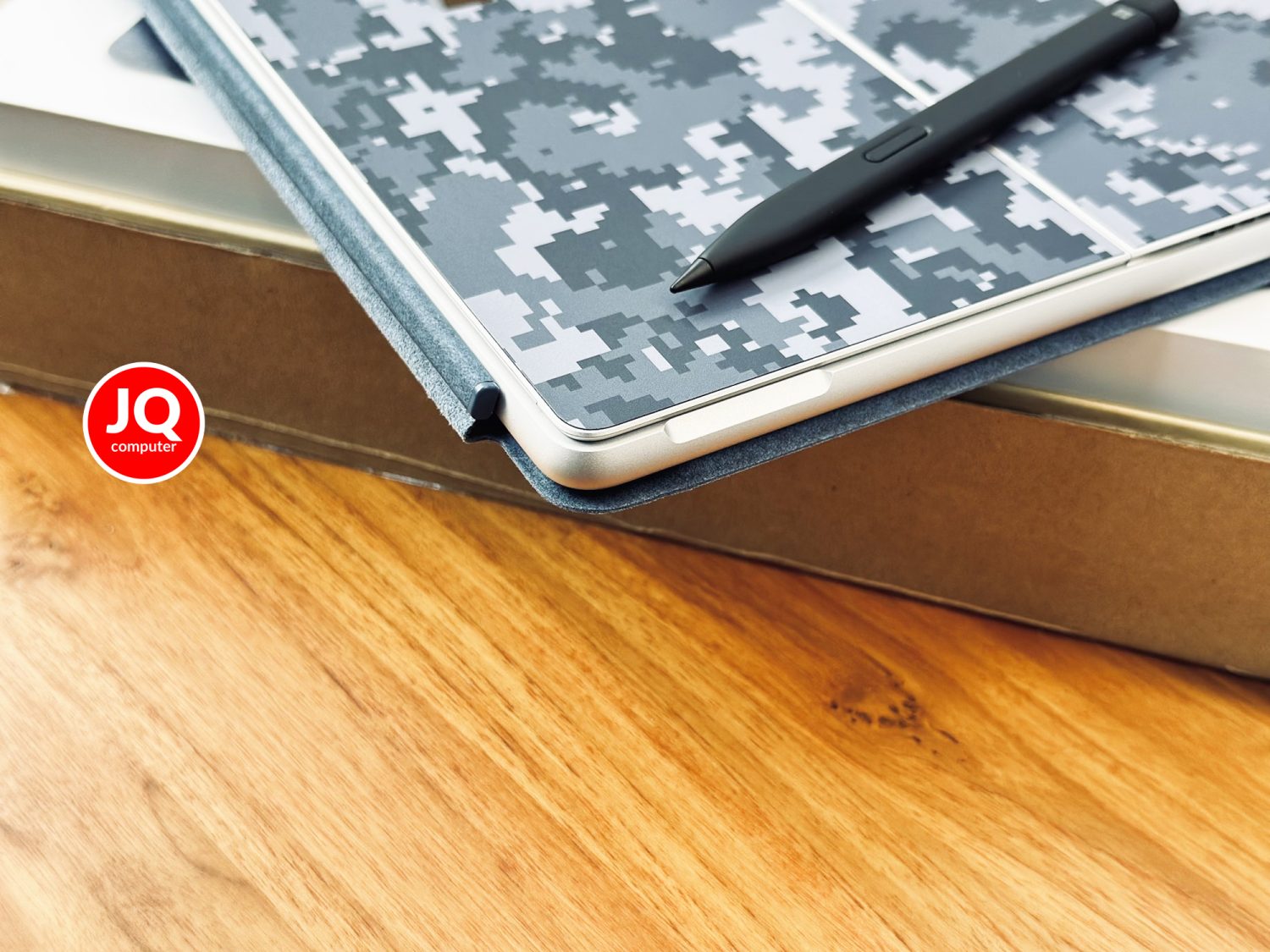 Microsoft Surface Pro 8, Intel Core i3 - Image 8