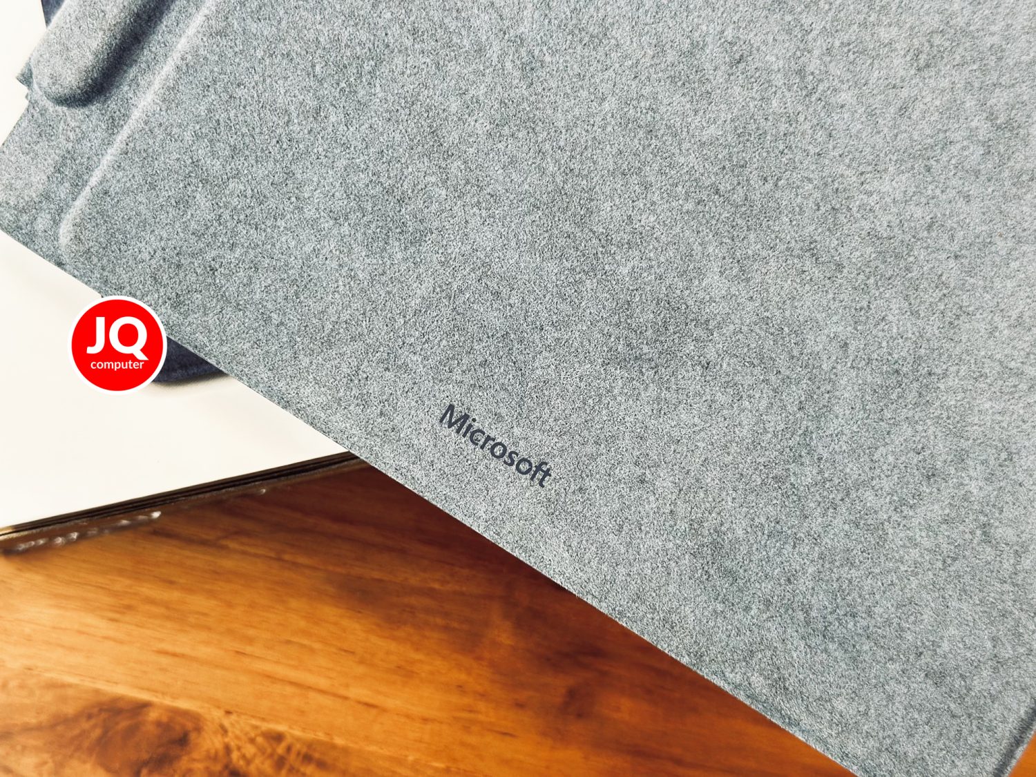 Microsoft Surface Pro 8, Intel Core i3 - Image 21