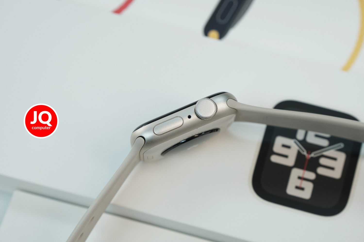 Apple Watch SE 2 (40 MM) - Image 3