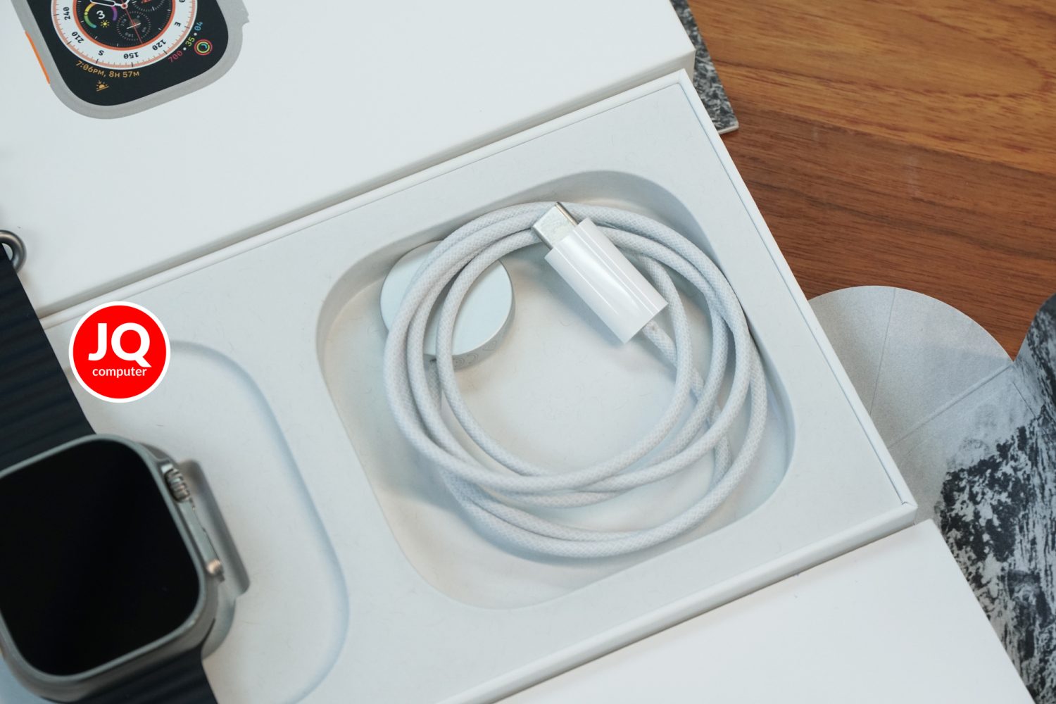 Apple Watch Ultra 1 - Image 7