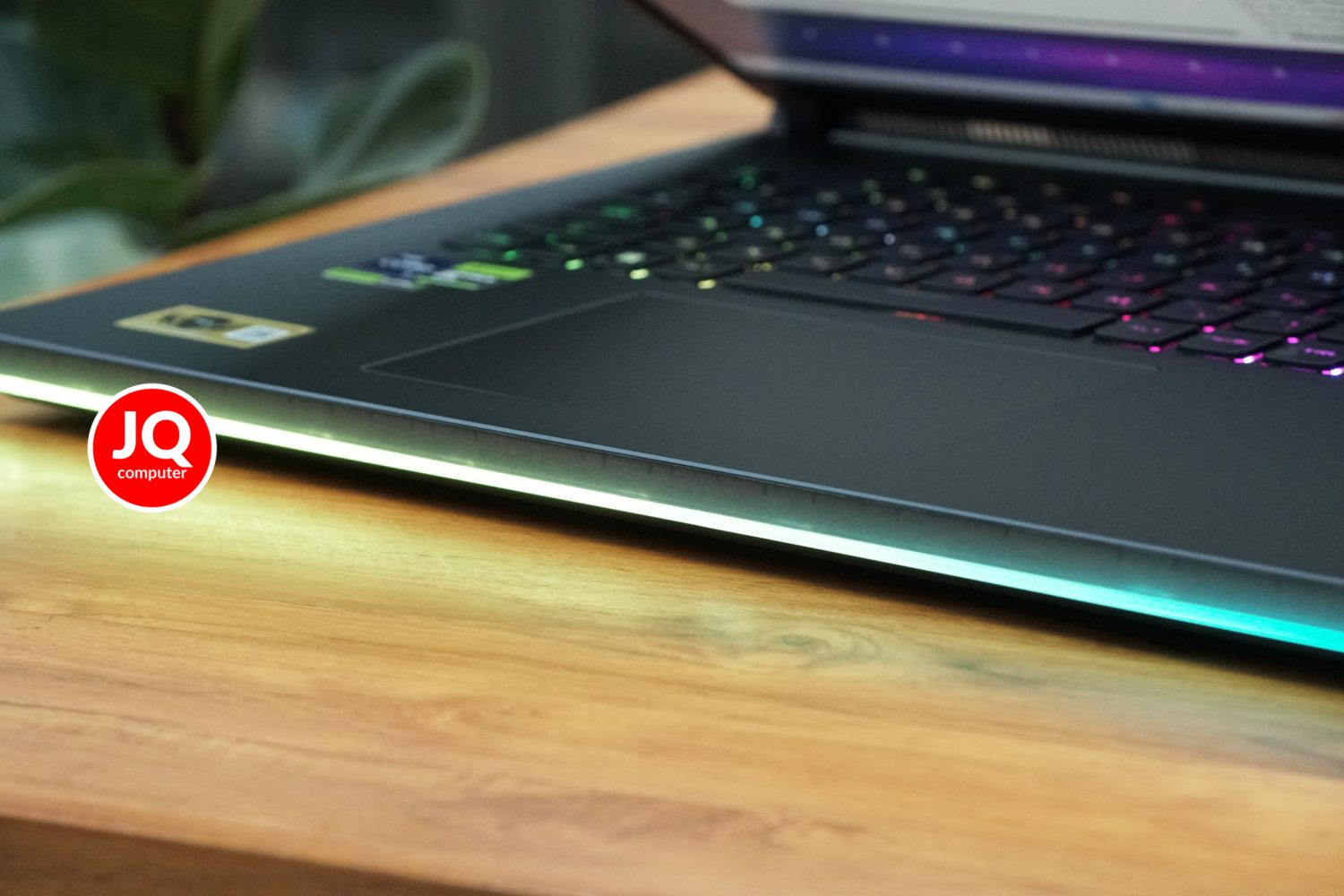 Asus ROG Strix Scar 18 - Image 14