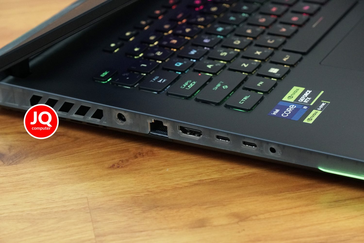 Asus ROG Strix Scar 18 - Image 15