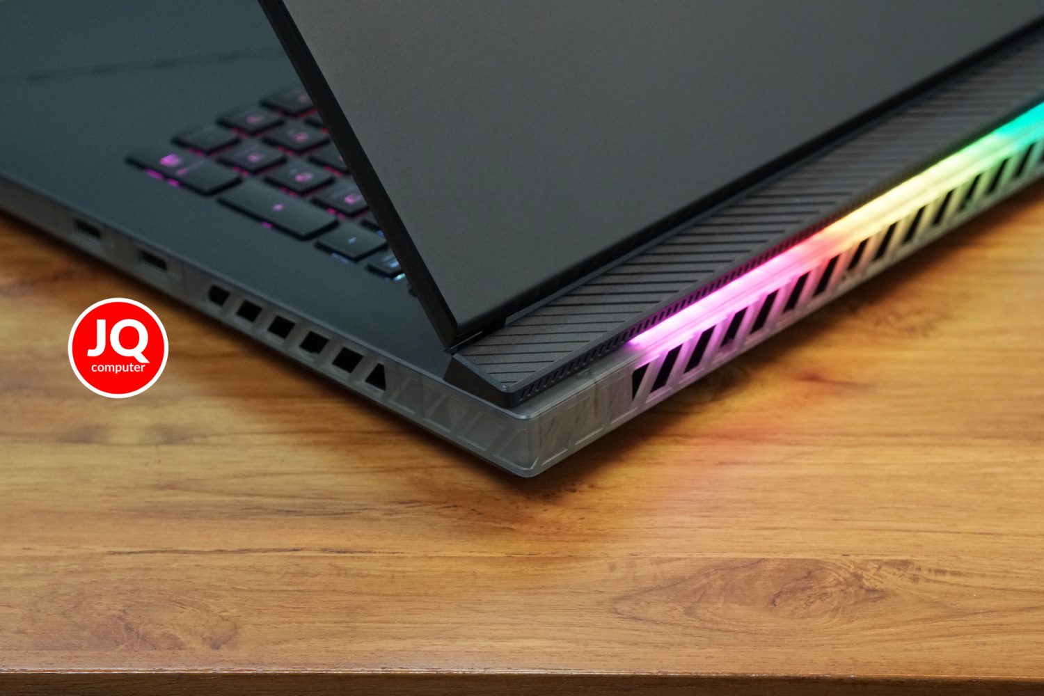 Asus ROG Strix Scar 18 - Image 17