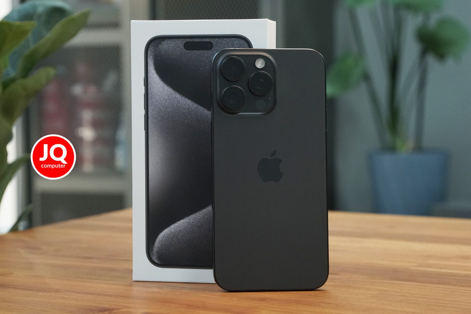 iPhone 15 Pro Max - Image 2