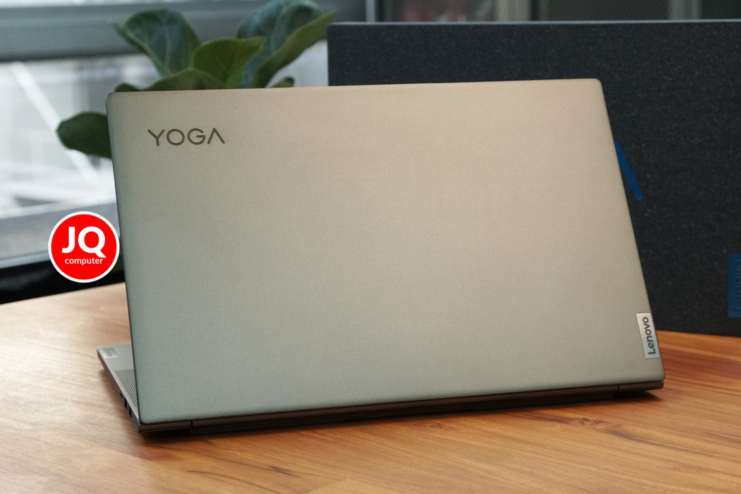 Lenovo IdeaPad Yoga Slim 7 (14ITL05) - Image 2