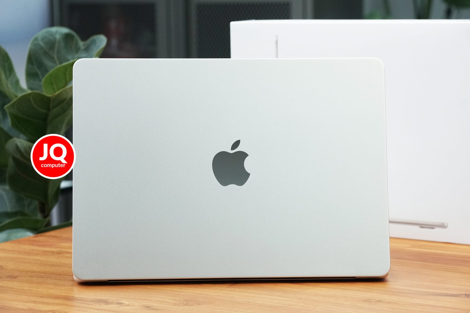 MacBook Air 13" M2, 2022 (Top Spec & Apple Care+) - Image 2