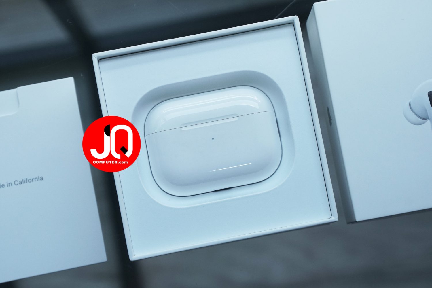 Apple AirPods Pro 2 - Image 2