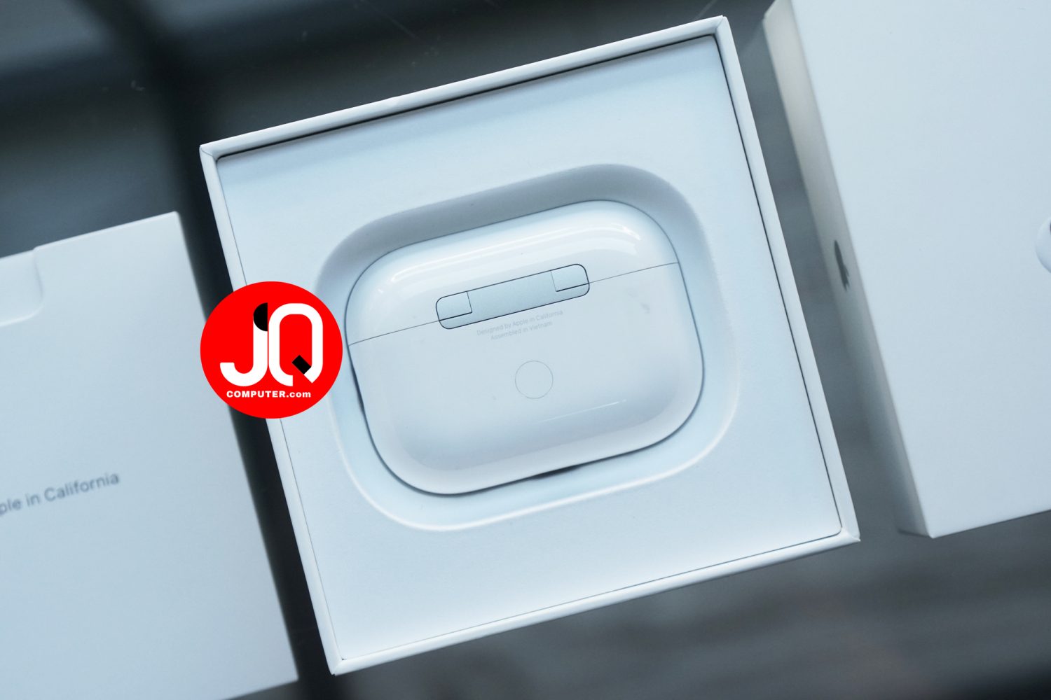 Apple AirPods Pro 2 - Image 4
