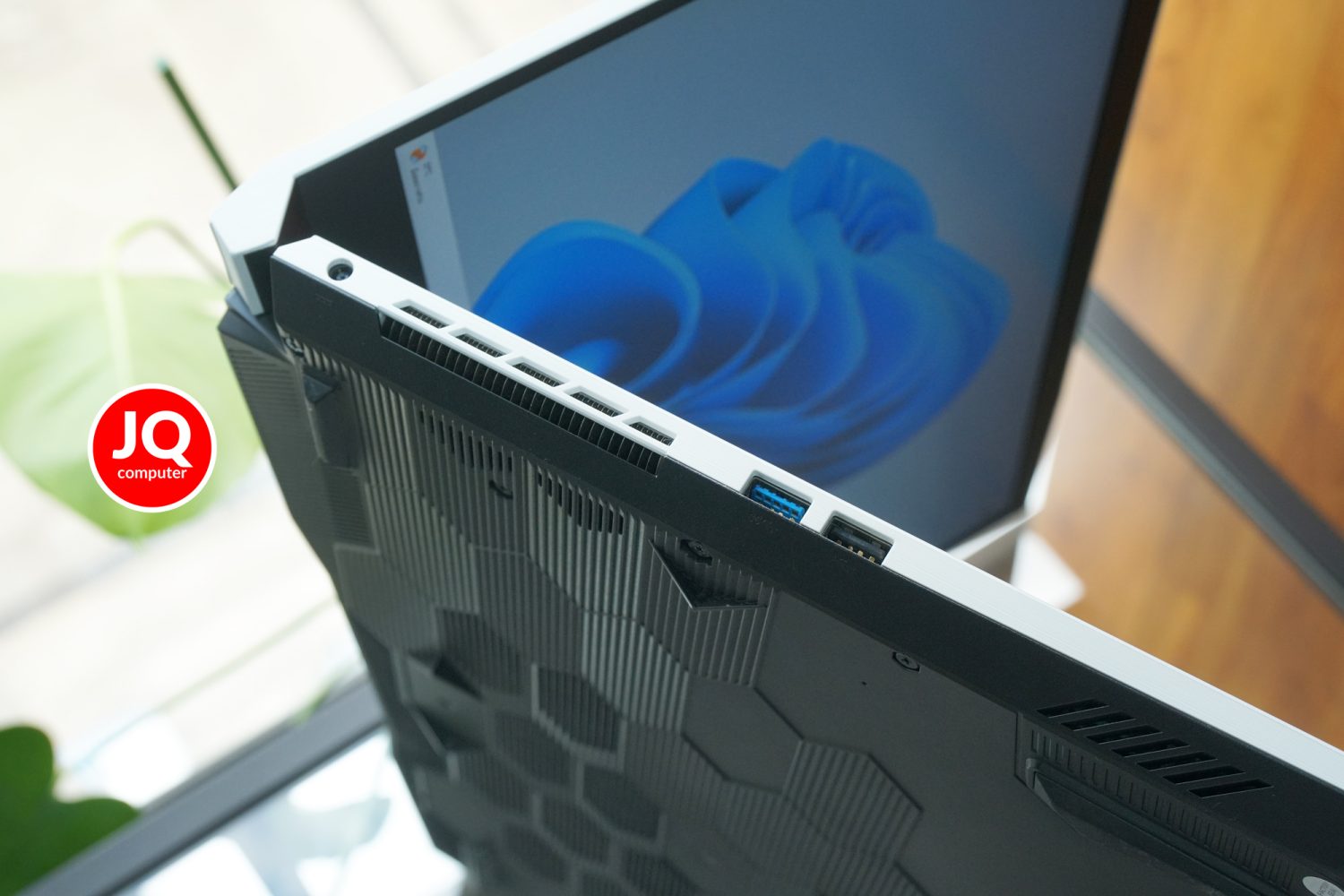 MSI Sword 17 (A11UD) - Image 16