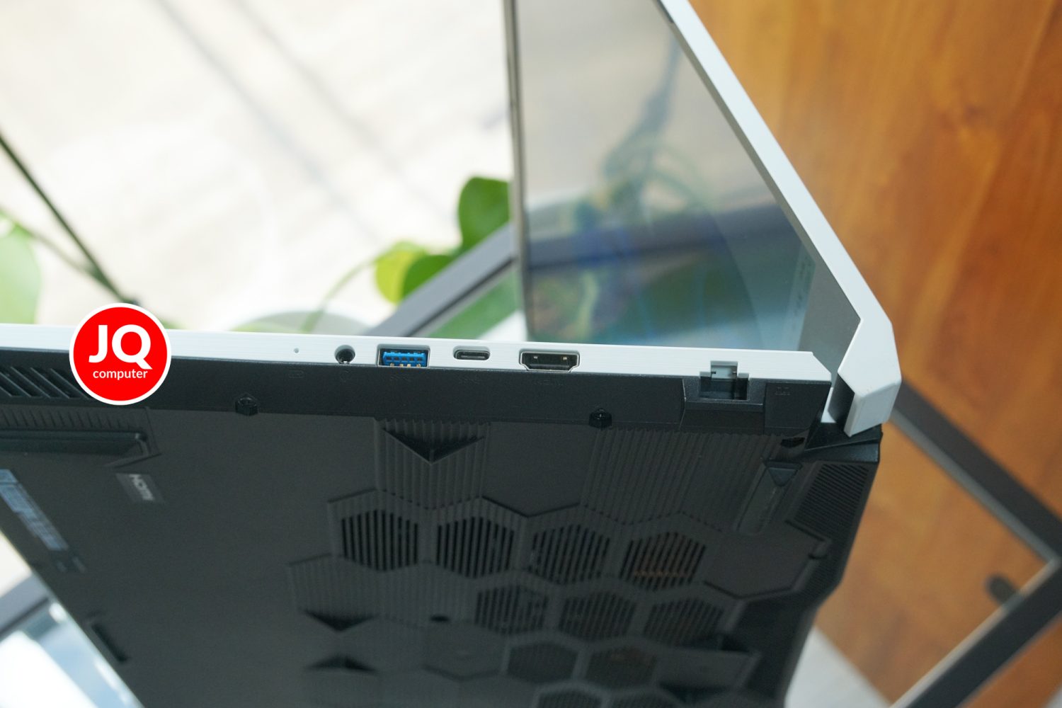 MSI Sword 17 (A11UD) - Image 17