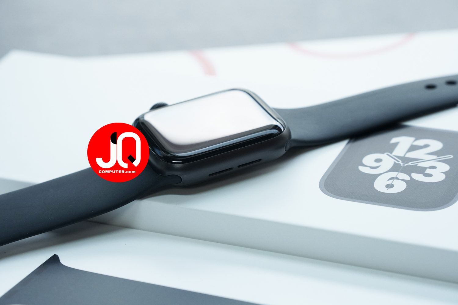 Apple Watch SE 1 - Image 4