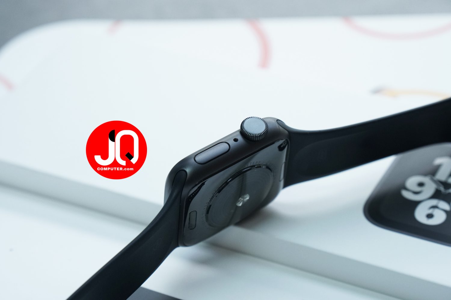 Apple Watch SE 1 - Image 5