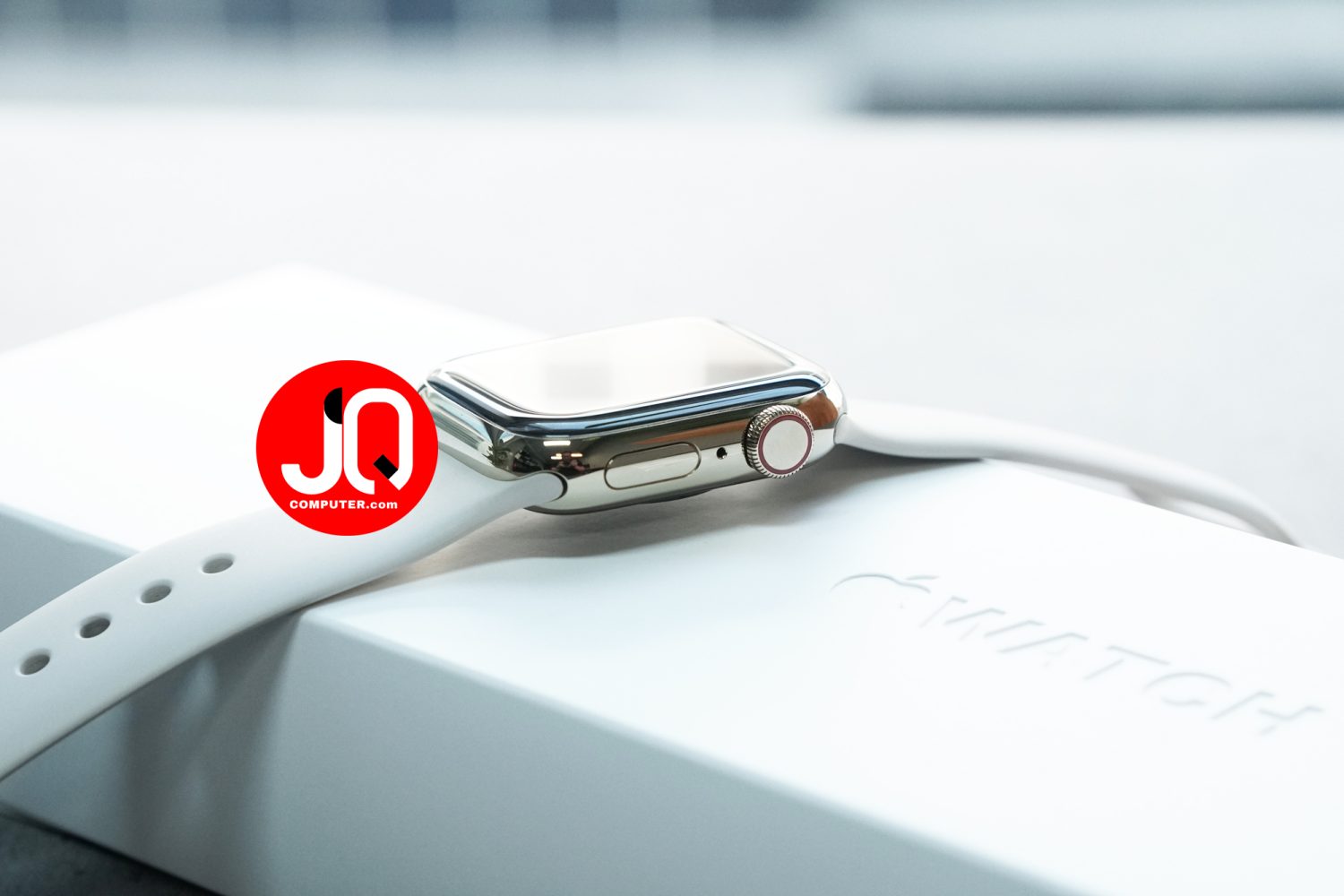 Apple Watch 8 Stainless (Apple Care+) - Image 3