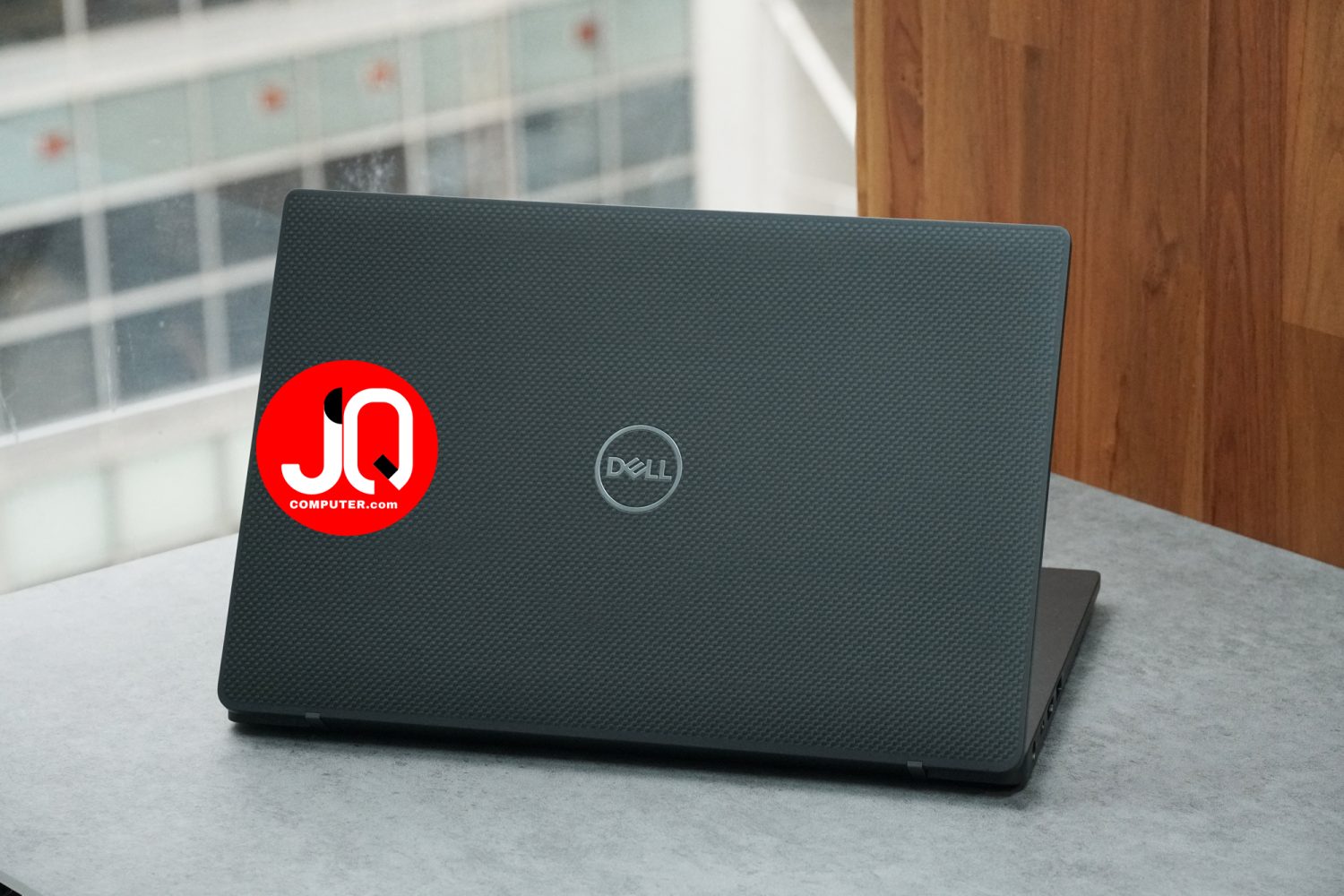 Dell Latitude 7400 - Image 2