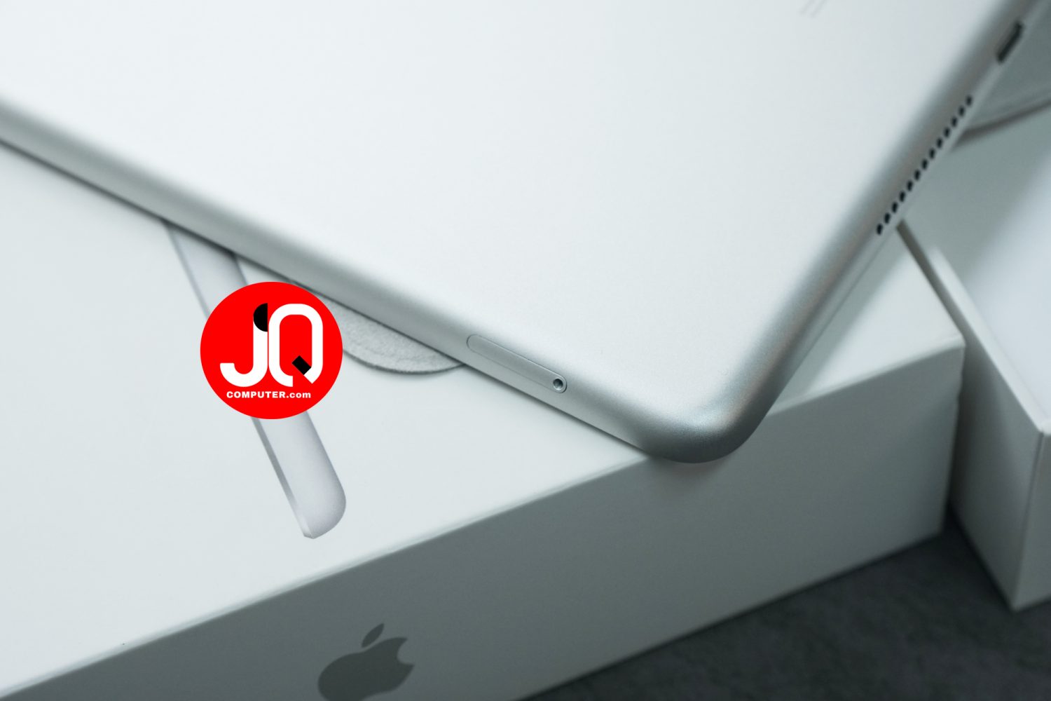 iPad 7 Cellular - Image 4
