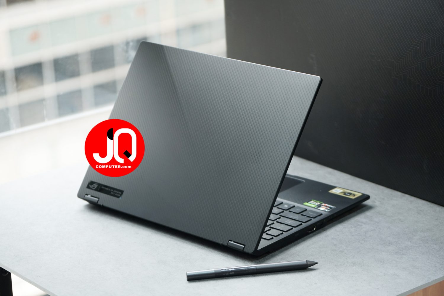 Asus ROG Flow X13 (2022/4K) - Image 2