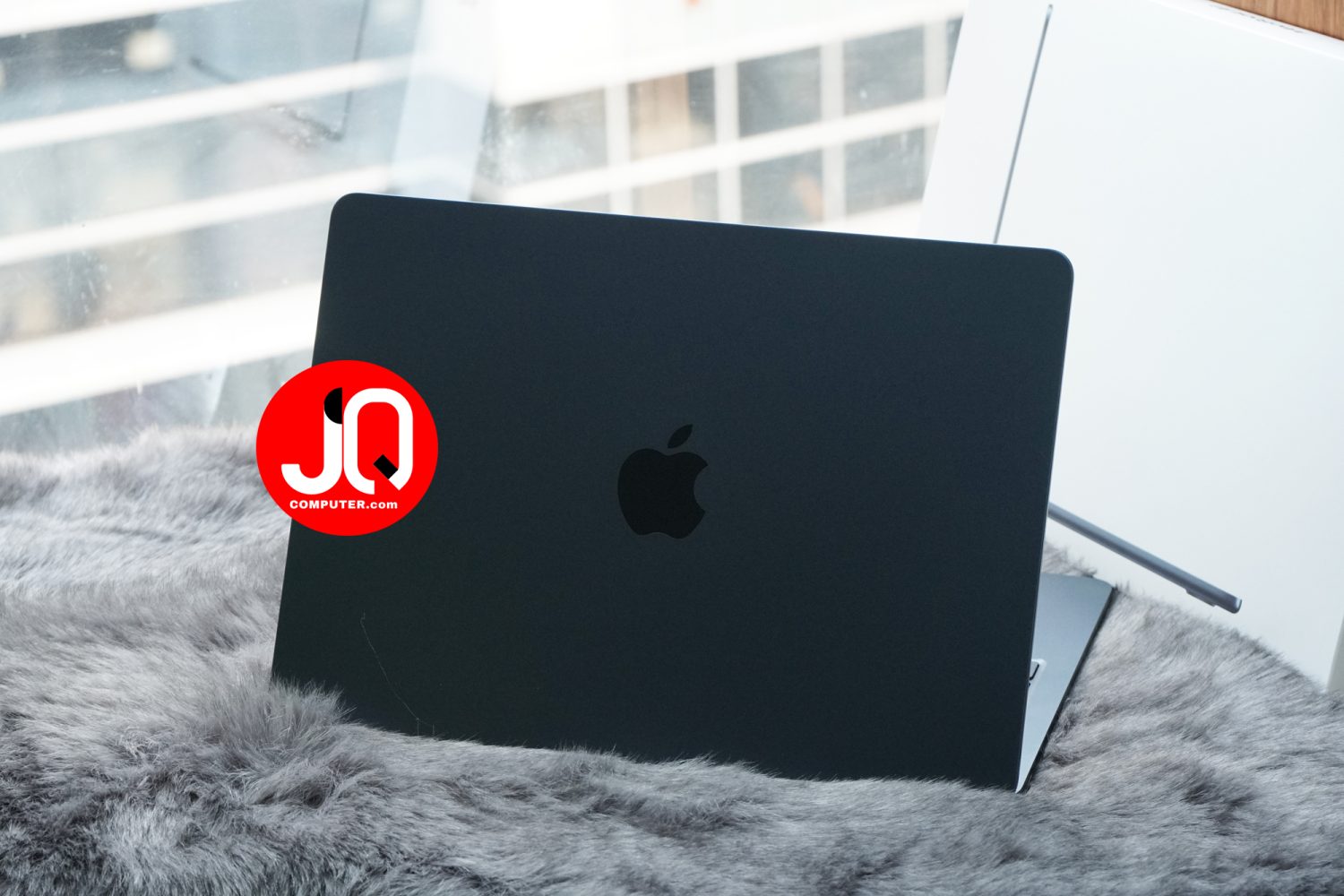 MacBook Air 13" Apple M2, 2022 - Image 2