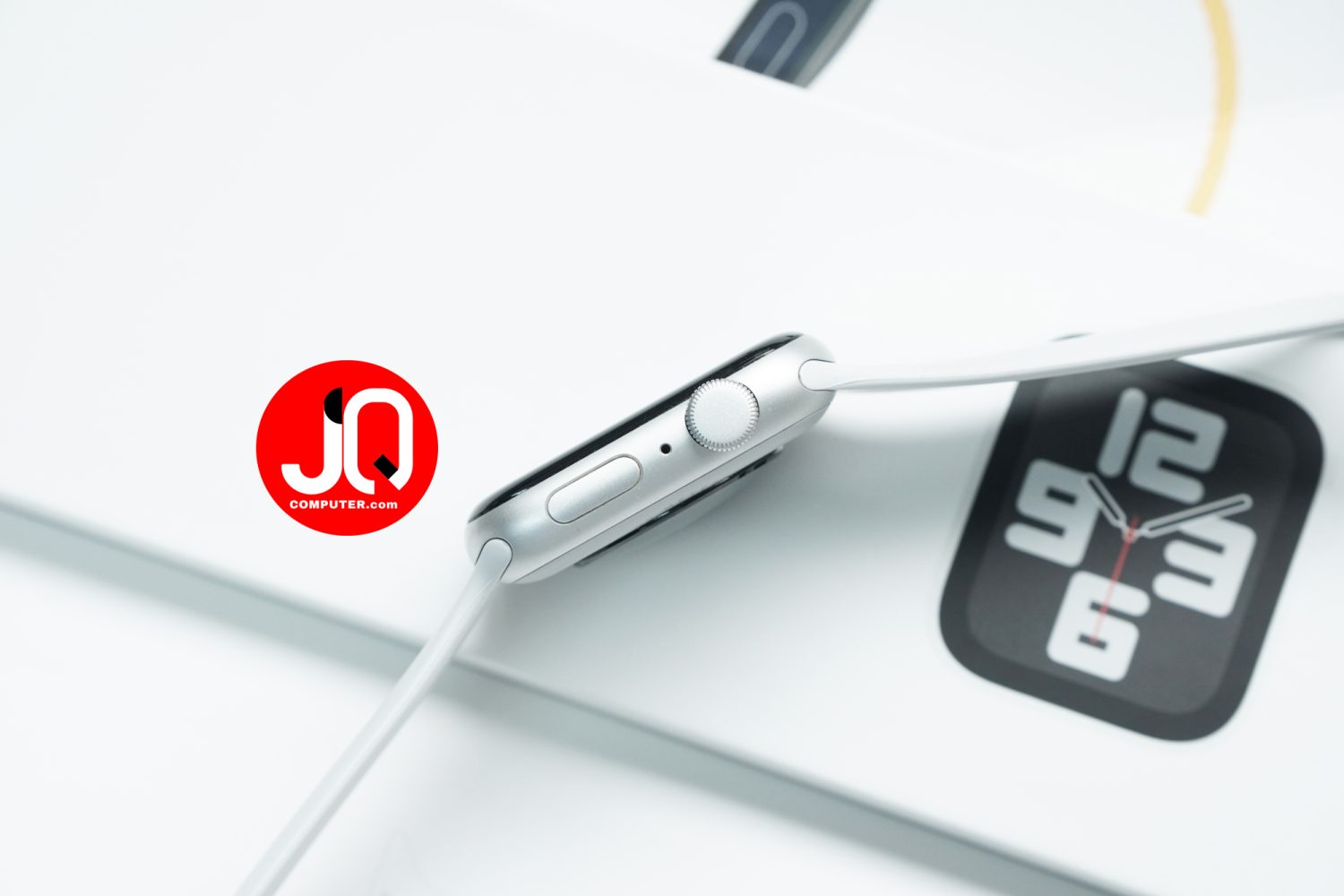 Apple Watch SE 2 Aluminum - Image 3