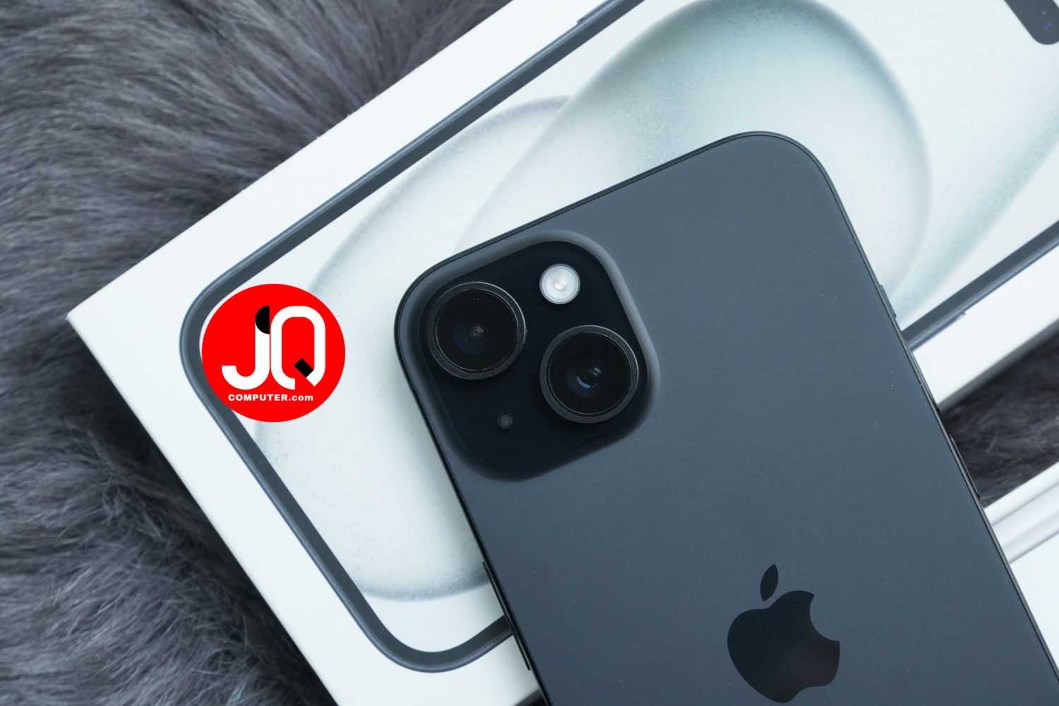 iPhone 15 - Image 3