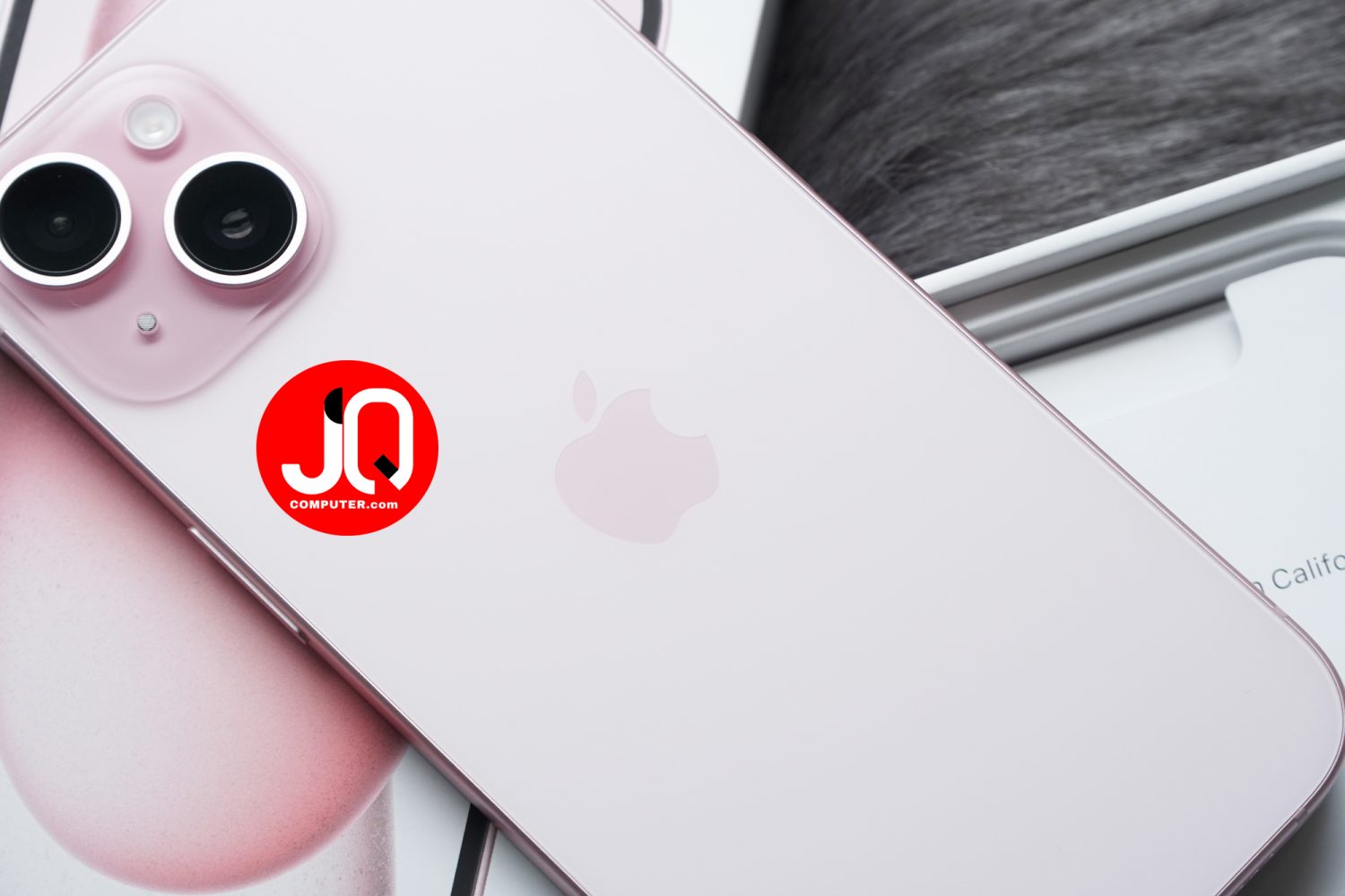 iPhone 15 - Image 4